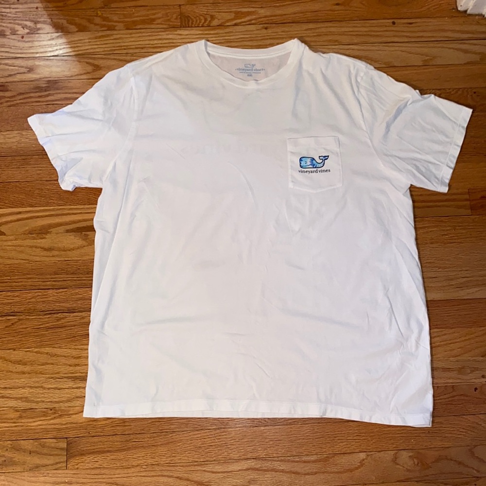 Vineyard Vines pocket t-shirt